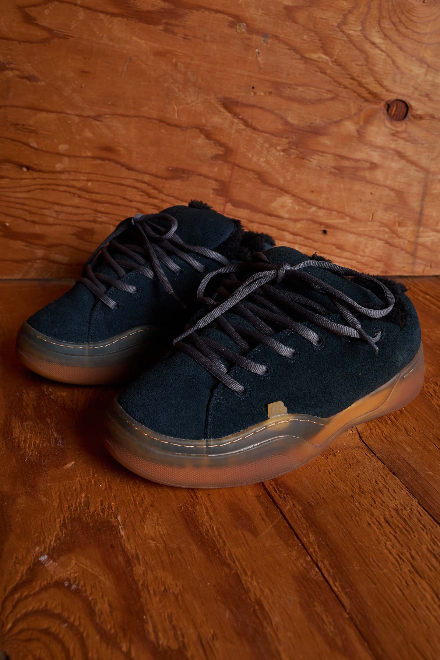 Pirate black vamp skate shoe