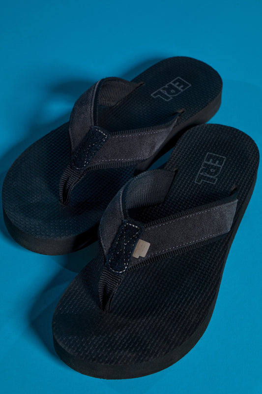 black low flip flop
