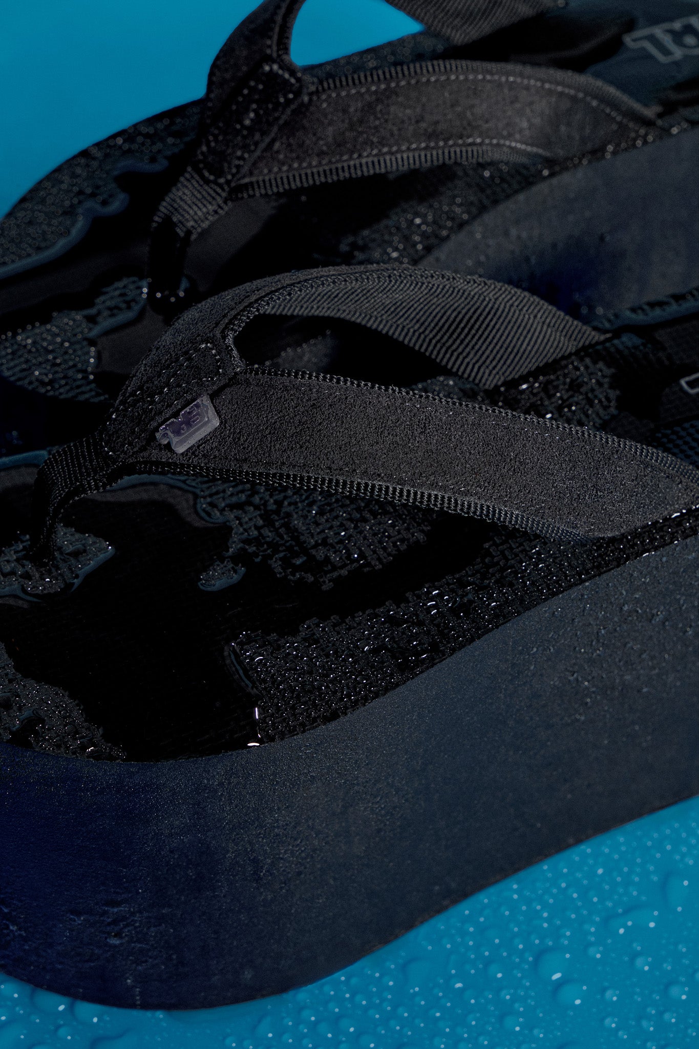 big flip flop black