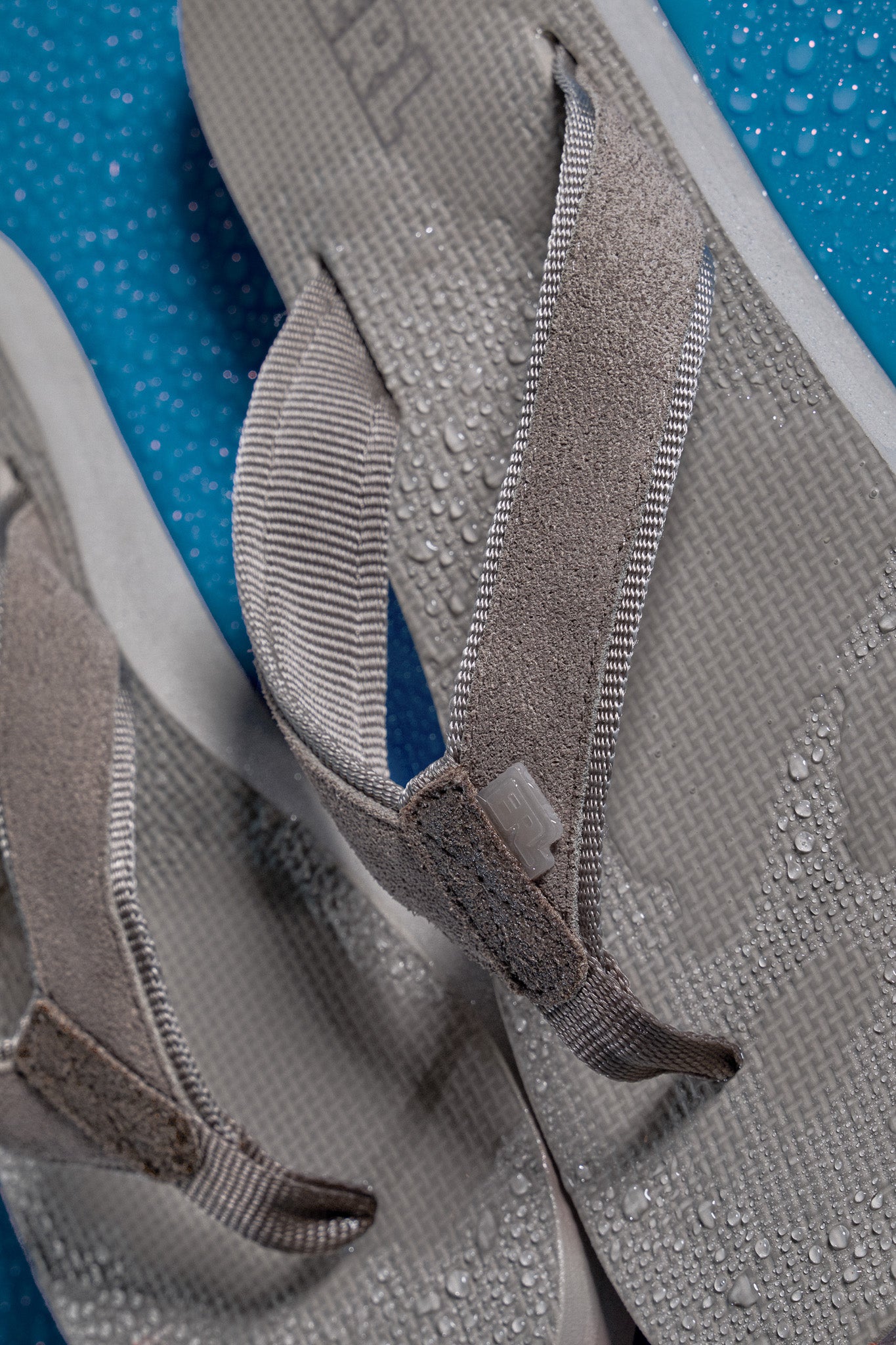 sand low flip flop