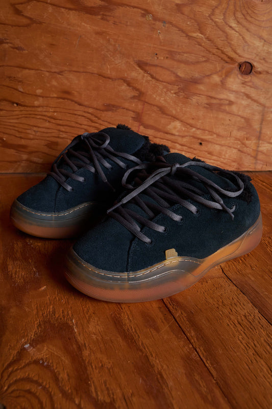 Pirate black vamp skate shoe