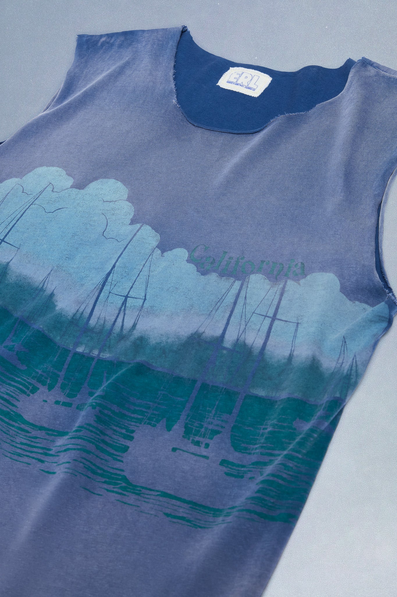 sailing tee