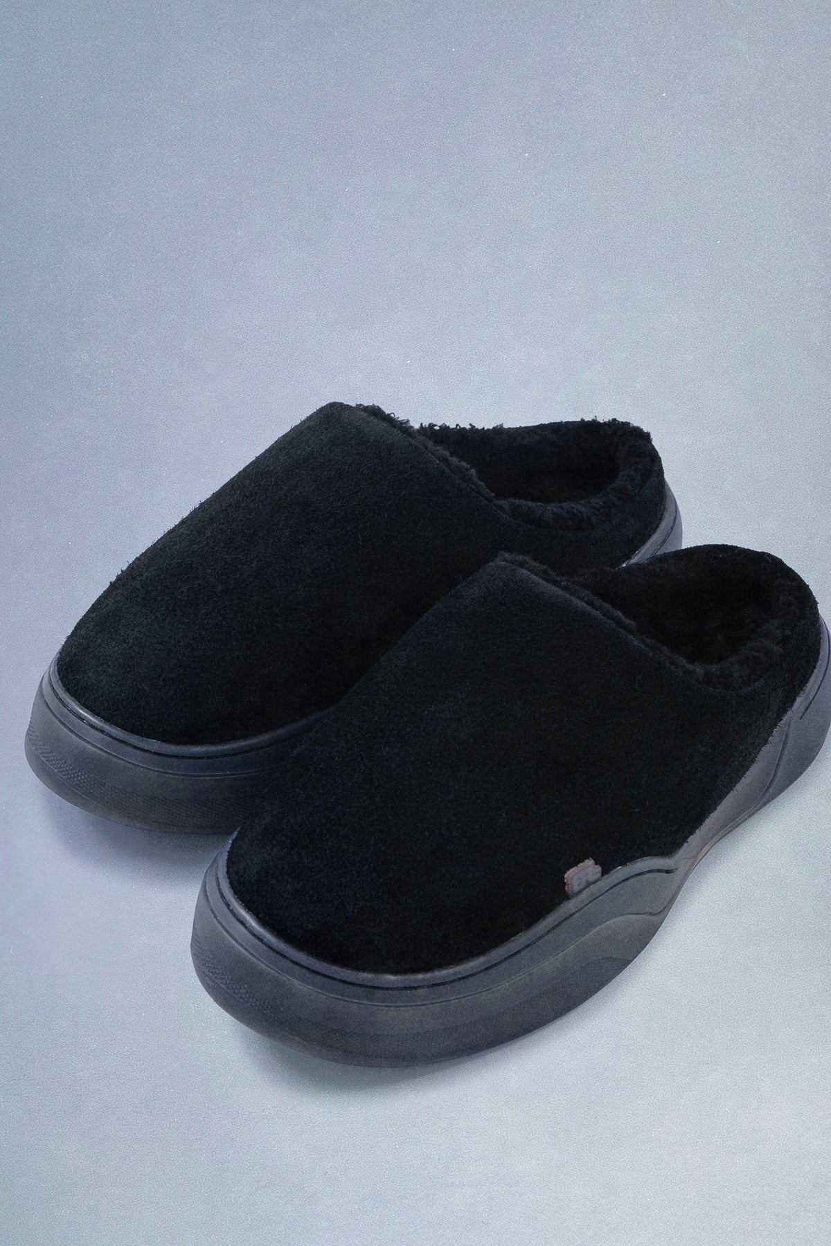 pirate black vamp mule
