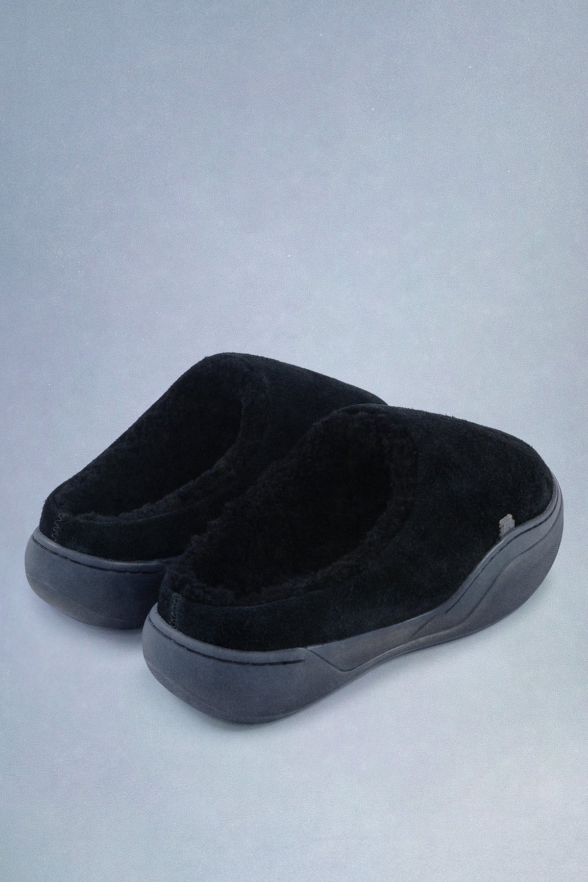 pirate black vamp mule