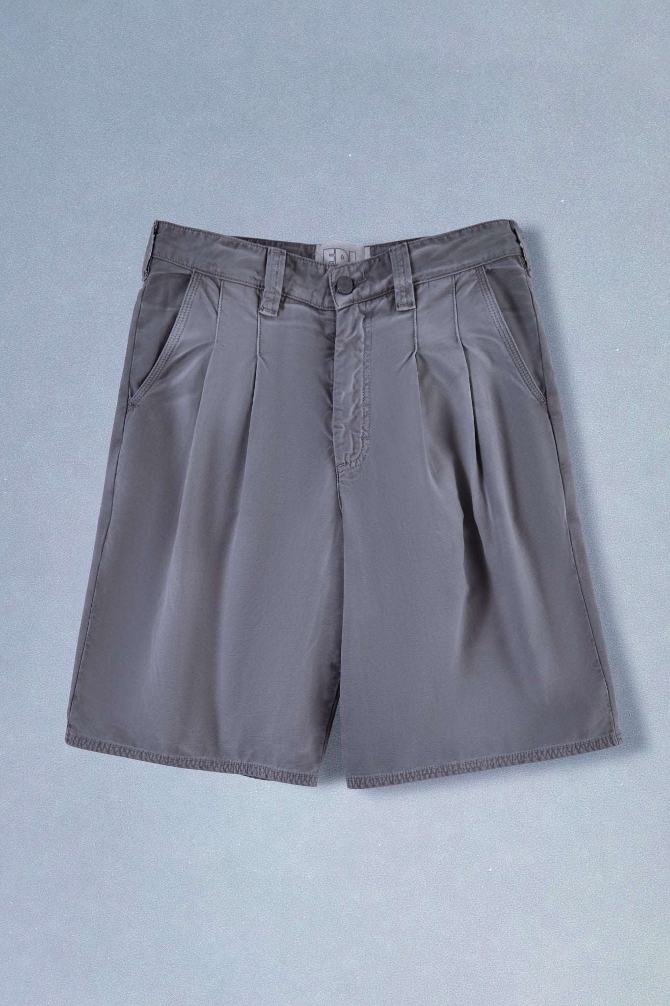 sunfaded chino short