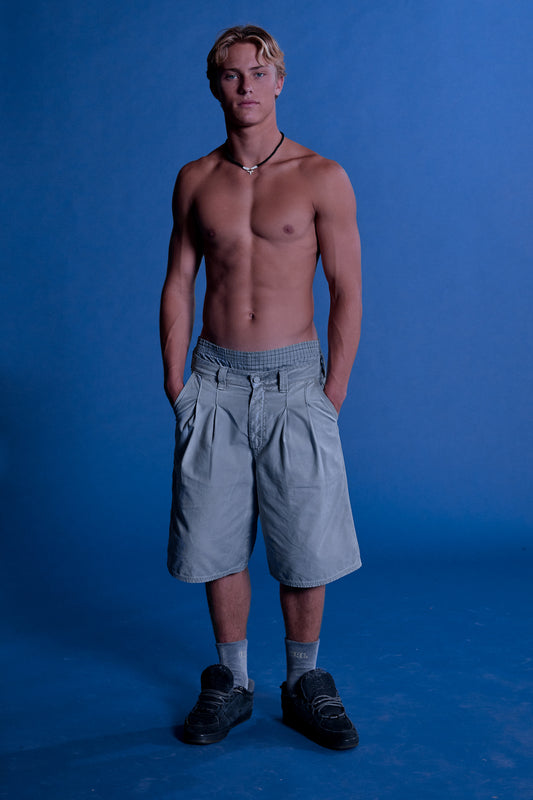 sunfaded chino short