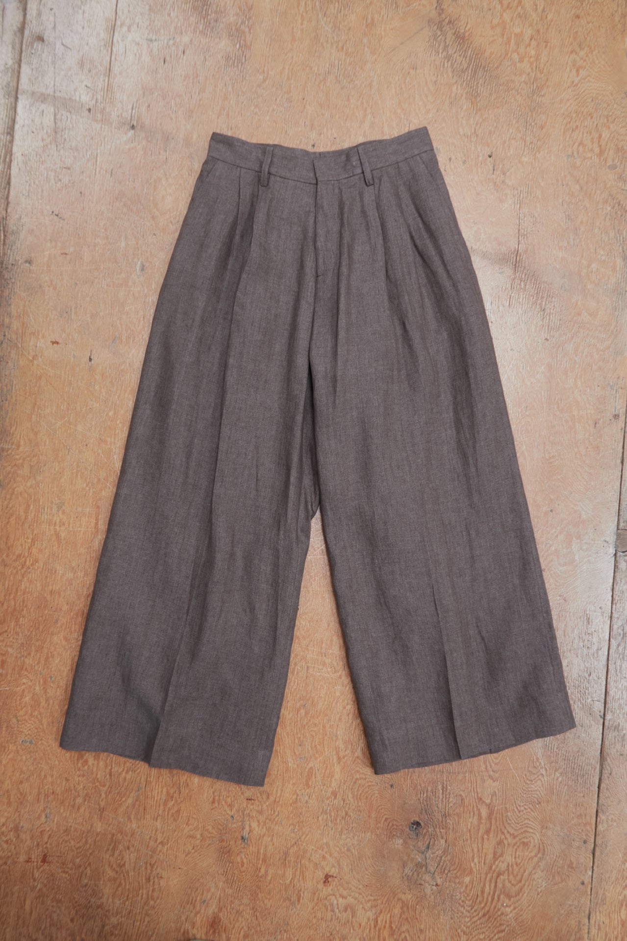 pleated suit trousers