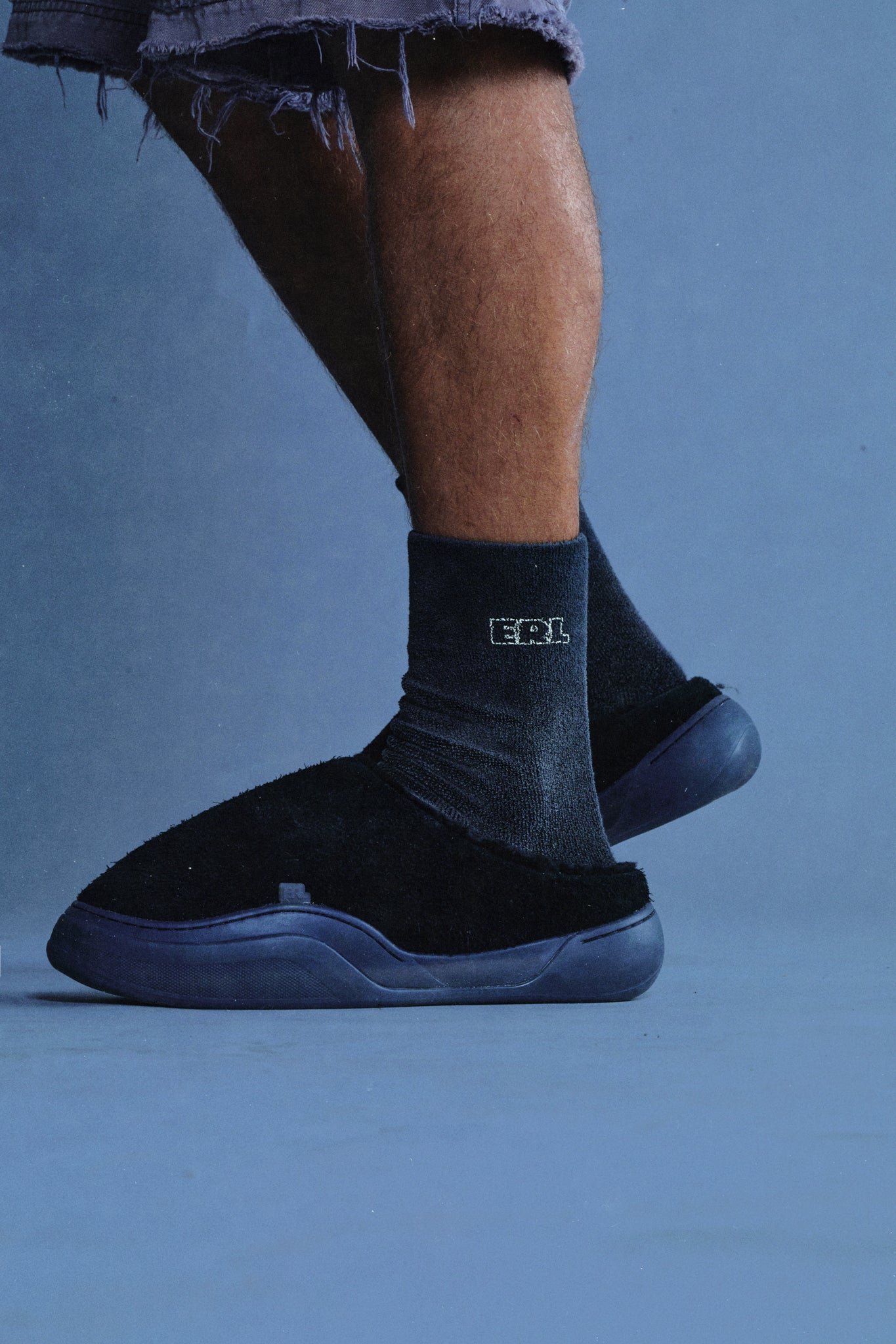 pirate black vamp mule