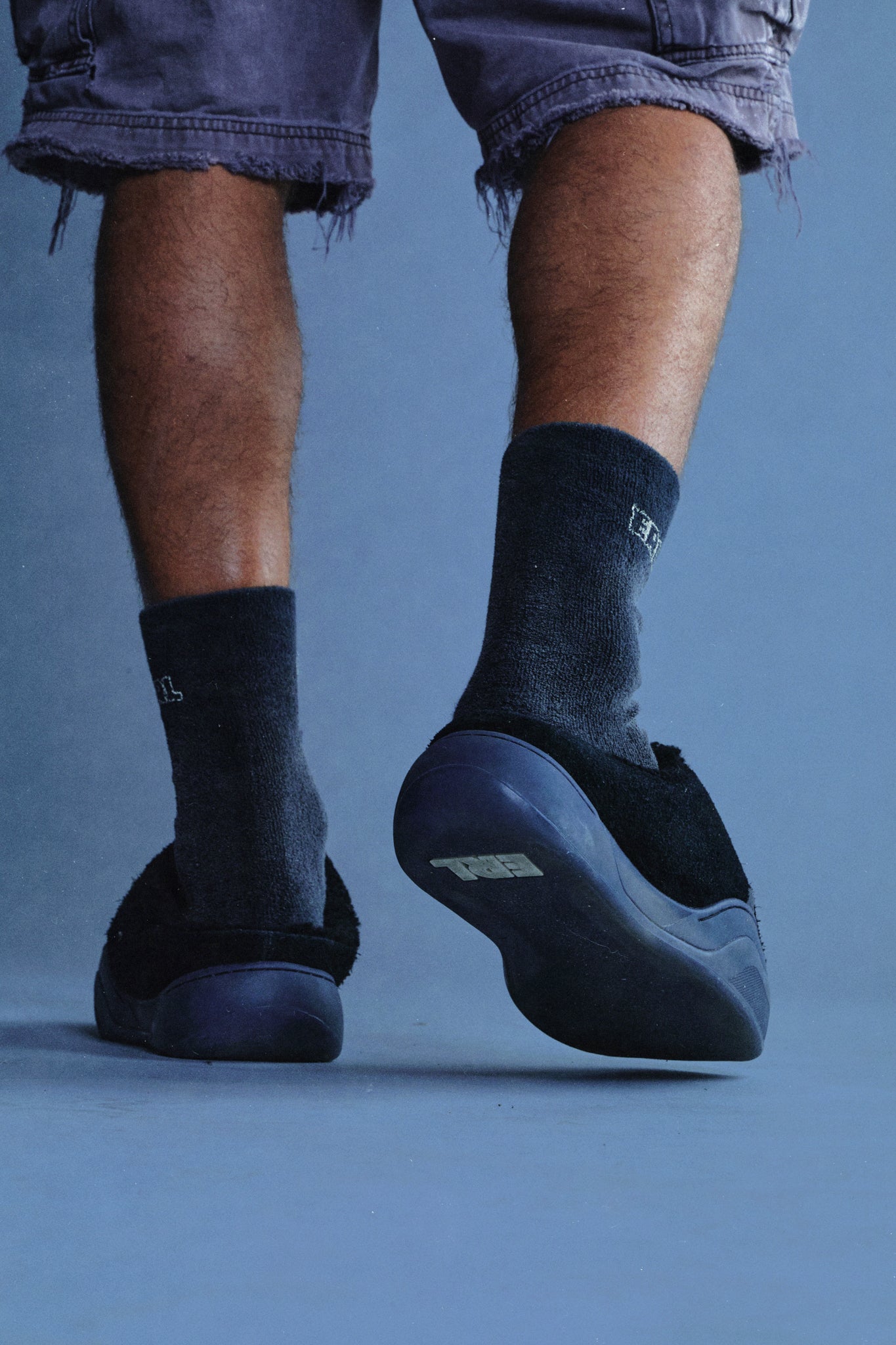 pirate black vamp mule