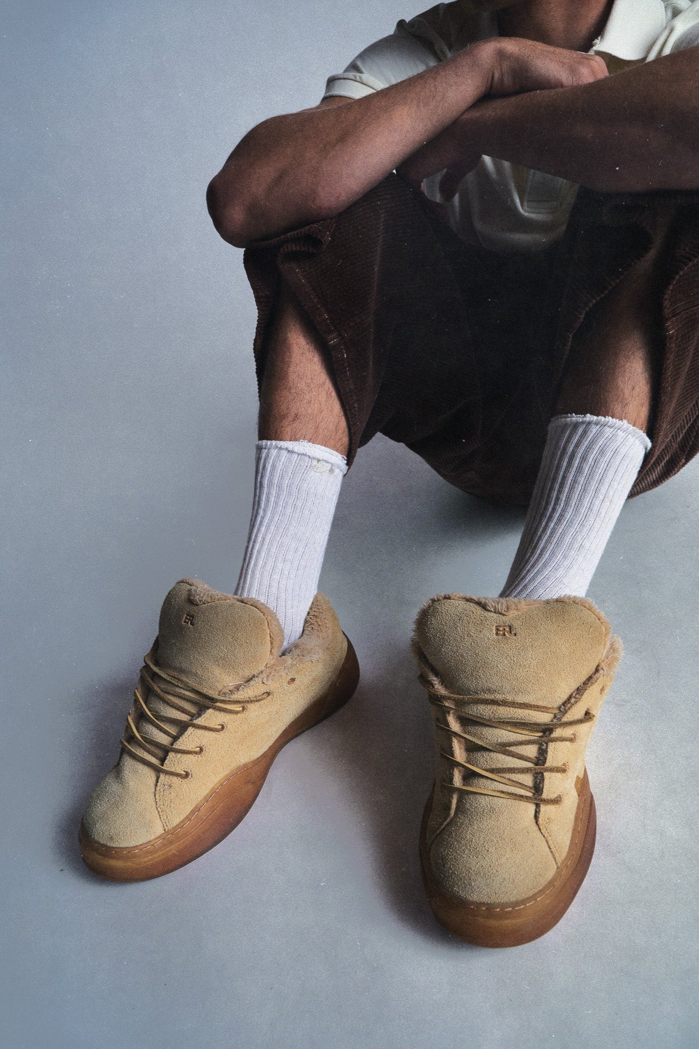 Sand vamp skate shoe
