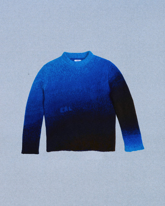 BLUE GRADIENT SWEATER